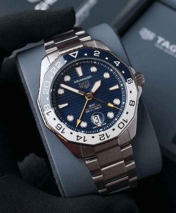 Gambar dari TAG Heuēr Aquaracer WBP2010.BA0632 Professional 300 GMT Automatic