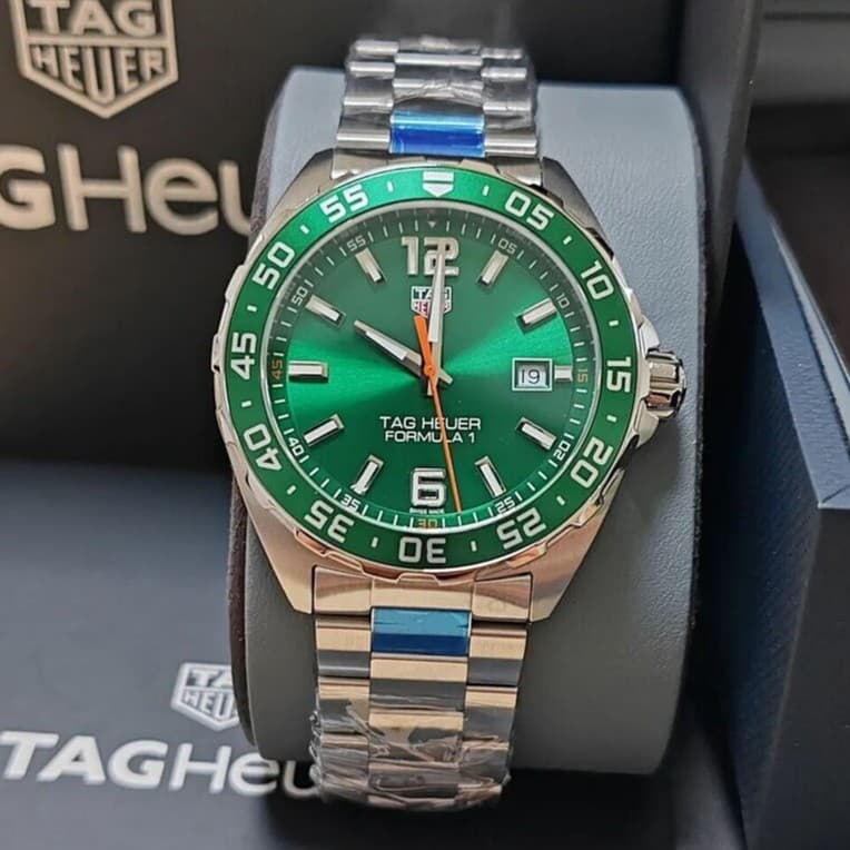 Gambar dari Tag Heuer Formula 1 WA1017.B0842 Mens Green Dial Watch