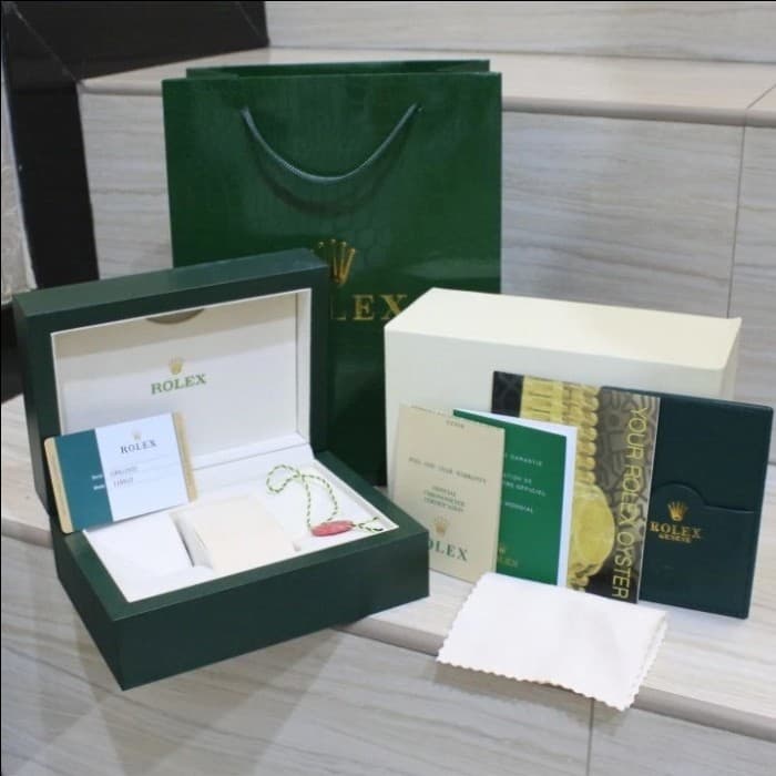 Gambar dari Kotak Box Jam Tangan Rolex Original fullset