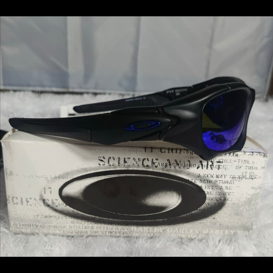 Gambar dari Oakley Pit Boss II Sunglasses Matte Black Frame Polarized Deep Blue Lenses